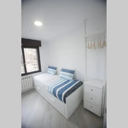 アパート Gijon. Playa Del Arbeyal. Altura. A Estrenar. ヒホン